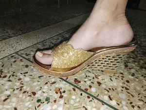 Sparkly Golden heel