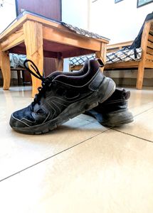 decathalon Black Athletic Shoe
