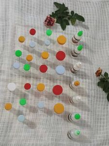 💅 Set-30 Craft Paint Bottles &amp; Caps