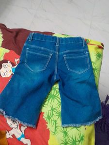 Cute Girl's Denim Capris