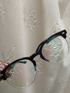 Round Black Frame Glasses