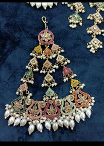 Elegant Kundan Jewelry Set