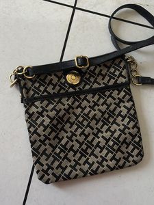 Tommy Hilfiger Crossbody Bag