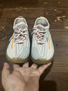 Girl Shoe 8-10 Years