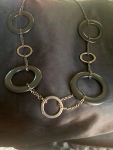 Circle Motif Quirky Chain