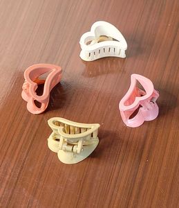 Mini Heart Shape Hair Claws ( Clutcher ) 12 Pc