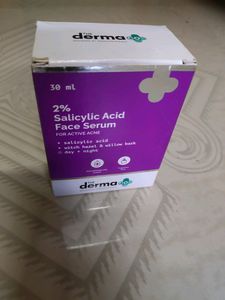 Derma Co Face Serum.
