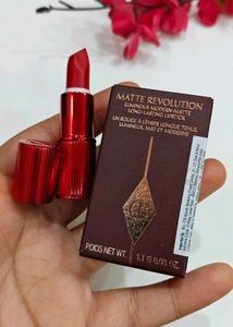 Charlotte Tilbury Lipstick (Hollywood Vixen)