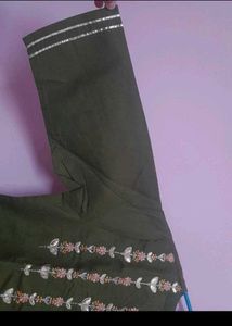 Varanga Green Embroidered Kurta