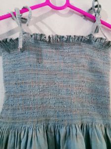 Sleevles Crop Top