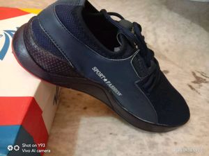 men sport shoes