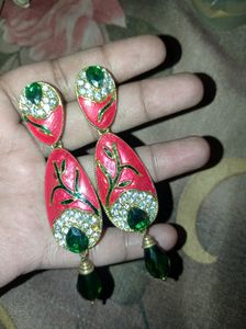 Beautiful Green And Pink Colour Earrings