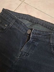Dark Wash Cropped Jeans