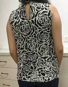Black &amp; White Sleeveless Top – Adjustable Length &amp;