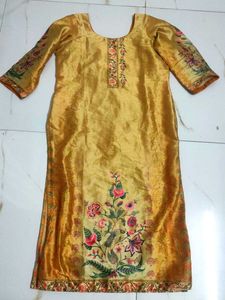 Floral Embroidered Kurti