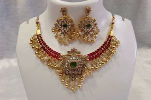 Elegant Kundan Necklace & Earring Set
