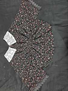 Floral korean style top