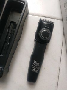 Syska HT200 Beard Trimmer