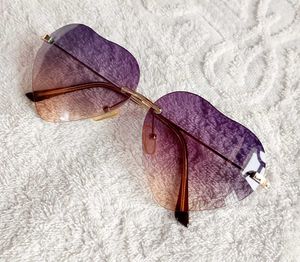 Heart Sunglasses - Gradient Lens