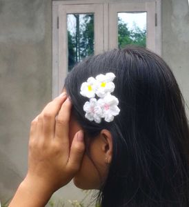 Daisy Crochet Clip