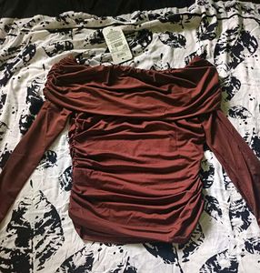 Off-Shoulder Ruched Long Sleeve Top