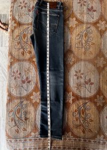 Levis Dark /navy Blue Jeans