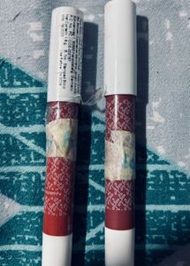 Lipsticks combo kay beauty. Free Eyeshadow