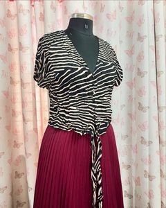 H&amp;M Knot Top