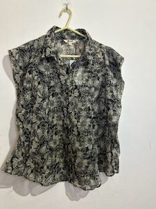 Floral Print Ruffle Sleeve Top