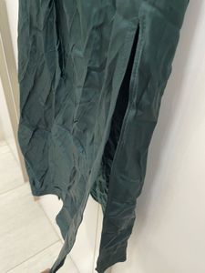 Slay Every Scene in This Emerald Dream!