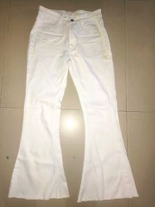 White Flared High-Waist Jeans