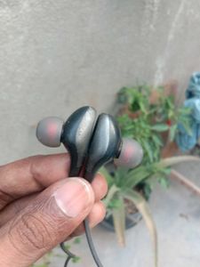 Flexible Wireless Neckband