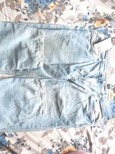 Zara Light Wash Jeans