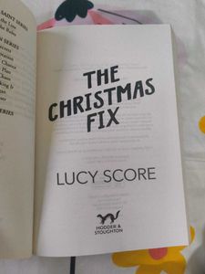 The Christmas Fix by Lucy Score