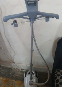 Russel Hobbs Steam Iron Profesional