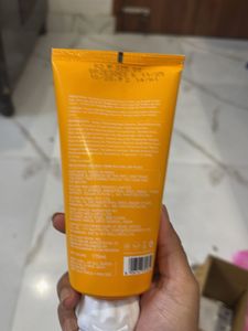 Dot &amp; Key Vitamin C Face Wash