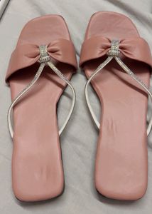 Flats for women