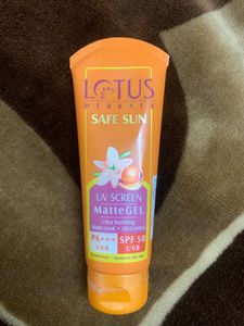 Lotus Herbal Sunscreen