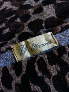 LEOPARD PRINTED FULL SLEEVE TOP
