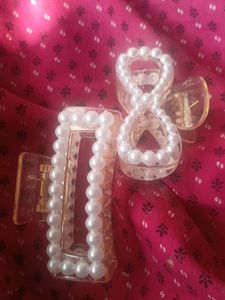 brand new korean claw clip with pearls..