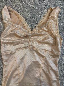 Vintage Lace shapewear (stretchable)