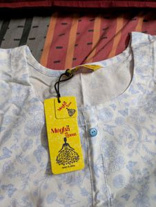 Women&#39;s Cotton Kurti– Light Blue Floral Print