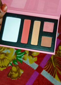 Myglaam 4 In 1 Mekup Pallet 😍😍