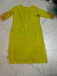 Floral Embroidered Kurta