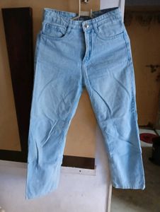 NEW STRAIGHT FIT JEANS