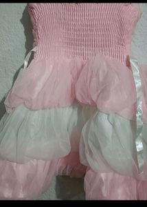 Pink And White 🤍🌸