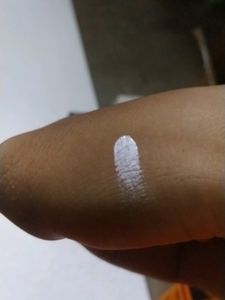 Huda Beauty Liquid Highlighter..