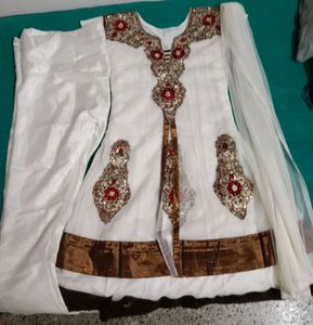 white colour netted chudi unused