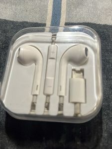 Apple EarPods