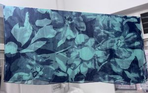 Chic Triangular Scarf/Shawl (Set Of 7)